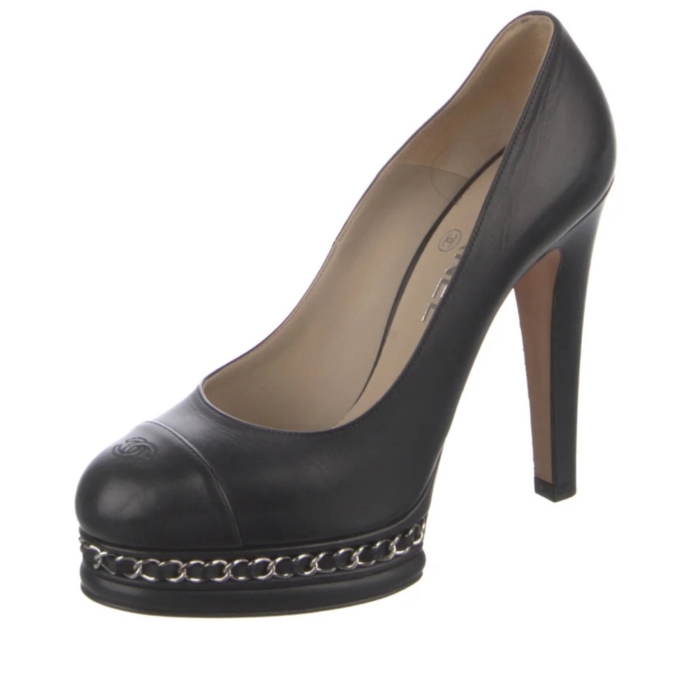 NEW!! $1295 CHANEL Interlocking CC Chain Platform Leather Pumps